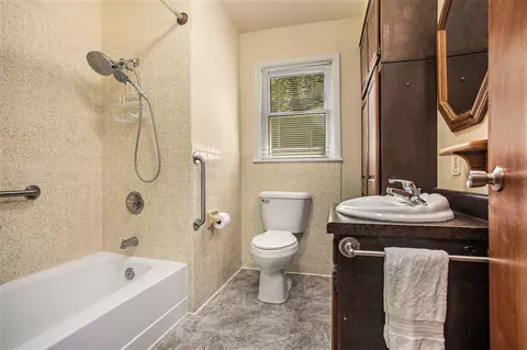 517 Brewer St, Marshall, MI 49068 photo 10