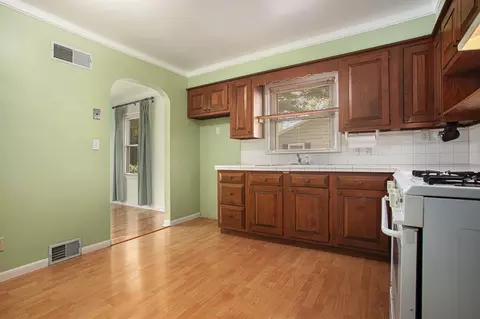 517 Brewer St, Marshall, MI 49068 photo 8