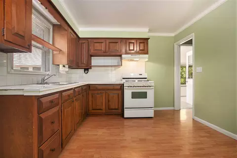 517 Brewer St, Marshall, MI 49068 photo 9