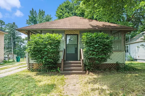 641 Constantine St, Three Rivers, MI 49093 photo 2