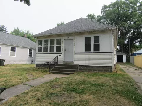 1011 W Southern Ave, Muskegon, MI 49441