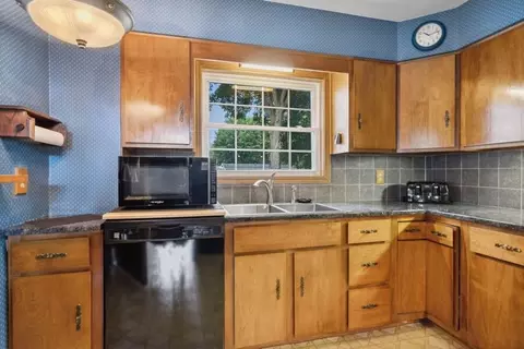 307 Chippewa St, Buchanan, MI 49107 photo 12