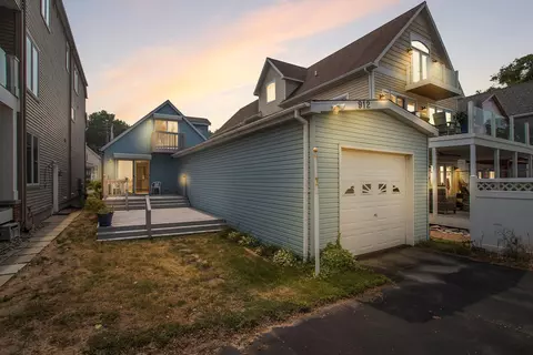 912 Lions Park Dr, St. Joseph, MI 49085
