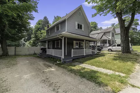 1217 Blakeslee St, Kalamazoo, MI 49006