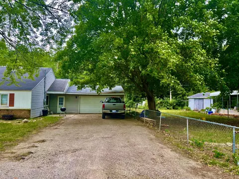 307 Linda Ln, Sturgis, MI 49091
