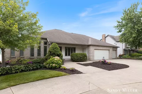 6943 Kenowa Ave SW, Grandville, MI 49418