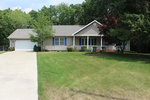 821 Bellflower Dr, Brooklyn, MI 49230