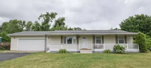 831 Rolling Meadows Dr, Quincy, MI 49082