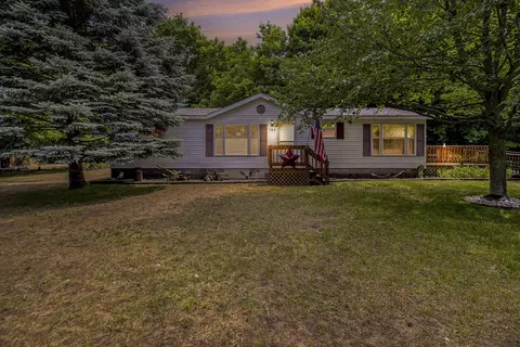 192 Sessions Rd, Shelby, MI 49455
