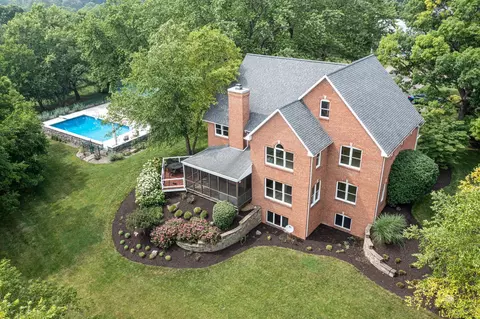 1530 W River Rd, Niles, MI 49120