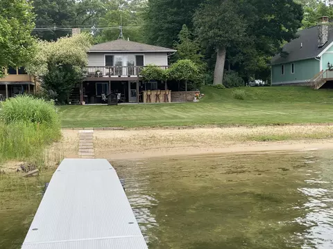 6205 W Lake Rd, Twin Lake, MI 49457
