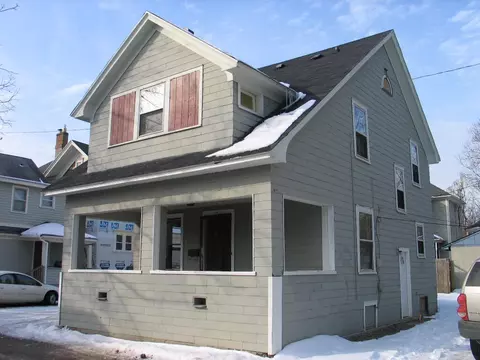 407 Mitchell Pl, Kalamazoo, MI 49007