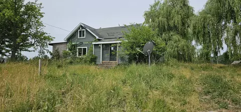 1580 N Tripp Rd, Hillsdale, MI 49242
