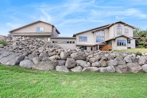1865 S Lakeshore Dr, Ludington, MI 49431
