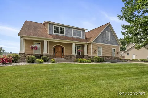 1397 Timberview Pkwy, Zeeland, MI 49464