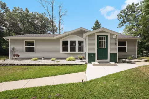 1419 Daris Dr, Hastings, MI 49058