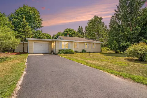 2271 Red Apple Rd, Manistee, MI 49660