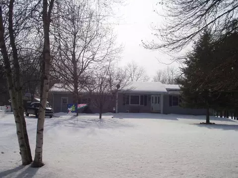 1451 W B Ave, Plainwell, MI 49080