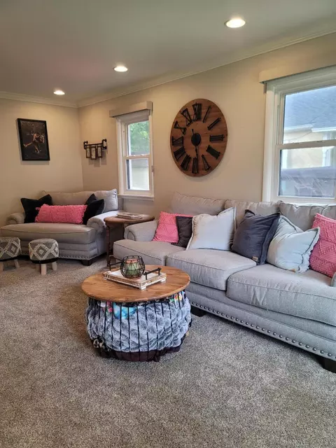 97 Walnut St, Coldwater, MI 49036 photo 2