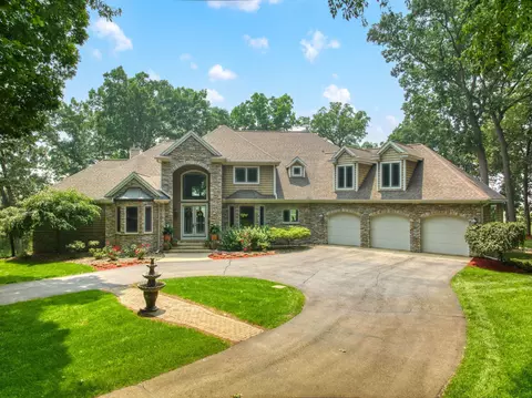 6841 Price Lake Rd N, Jackson, MI 49201