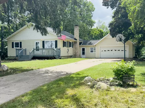 2853 Walcott Rd, Jackson, MI 49201