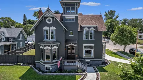 421 1st St, Manistee, MI 49660 photo 5