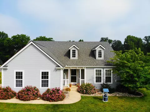 2432 Elizabeth St, Niles, MI 49120
