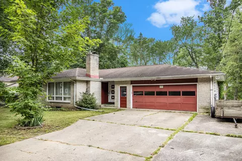 10202 Shuman St, Portage, MI 49024