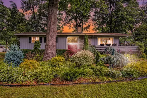 1740 Gladstone Dr, Muskegon, MI 49445
