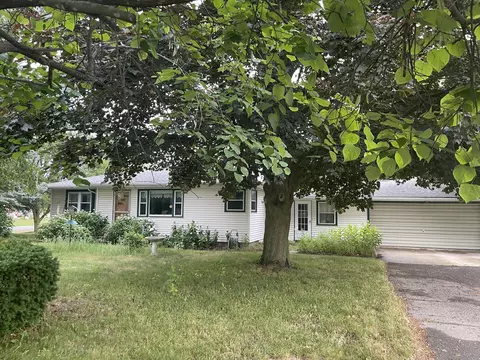 91 W Tuttle Rd, Ionia, MI 48846