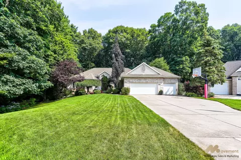 15449 Trail Ct, Spring Lake, MI 49456