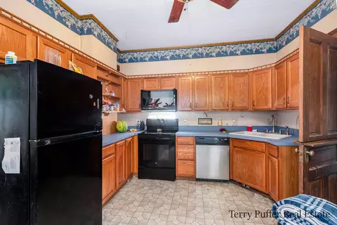 403 Pearl St, Belding, MI 48809 photo 12