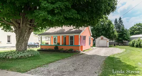 647 Ely St, Allegan, MI 49010