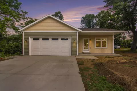 1536 Ducey Ave, Muskegon, MI 49442