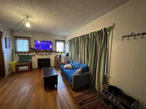 1017 2nd Ct, Jackson, MI 49203 photo 2