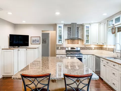 2501 N Sandstone Rd, Jackson, MI 49201 photo 2