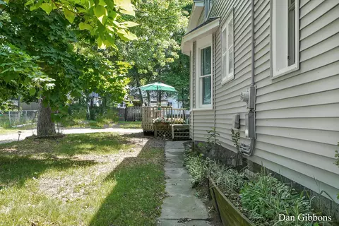 516 S Bridge St, Belding, MI 48809 photo 38