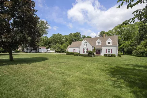 1029 Topinabee Rd, Niles, MI 49120