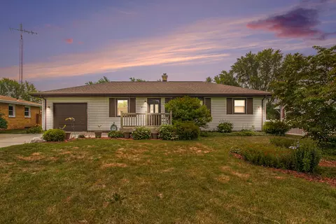 1070 Fairlawn Rd, St. Joseph, MI 49085