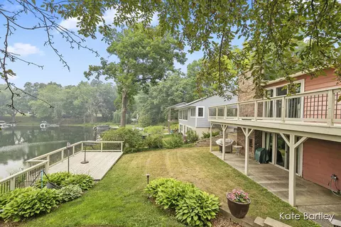 8754 Oak Dr, Sand Lake, MI 49343