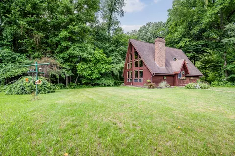 4635 Hanover Rd, Sawyer, MI 49125