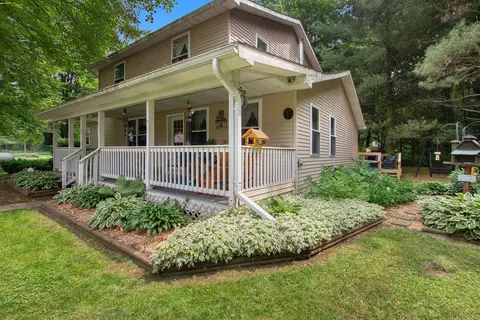 7115 Roosevelt Rd, Holton, MI 49425