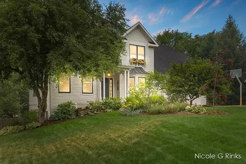 7669 Abby Ln SE, Caledonia, MI 49316