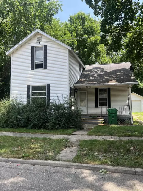 221 N Fourth St, Sturgis, MI 49091
