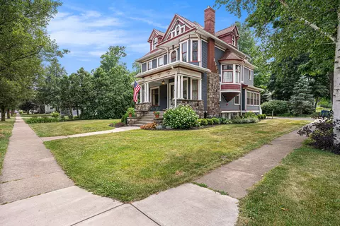217 N Phelps St, Decatur, MI 49045