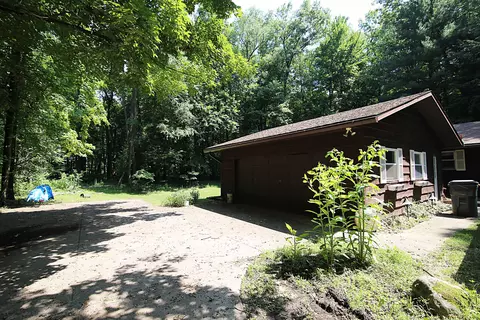 7396 W N Ave, Kalamazoo, MI 49009