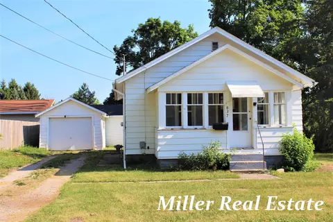 837 E Marshall St, Hastings, MI 49058