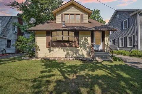 924 Short Rd, Kalamazoo, MI 49008