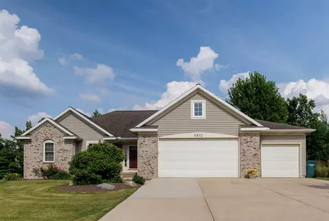 6812 City Ridge Dr, Hudsonville, MI 49426