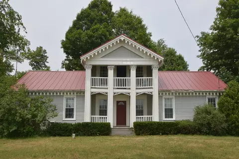 32810 M-60, Leonidas, MI 49066